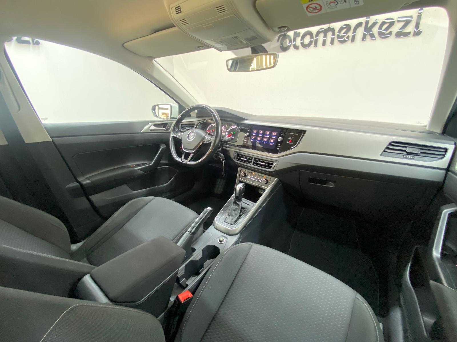 VOLKSWAGEN POLO 23